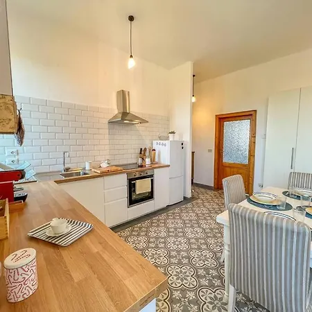 Apartment Deluxe Luccafree Parking - 5 Minutes From Center *