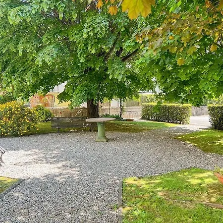 Deluxe Luccafree Parking - 5 Minutes From Center Apartment *